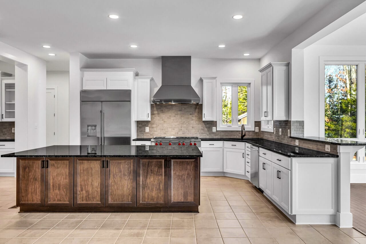 Custom interior kitchen Augusta Model